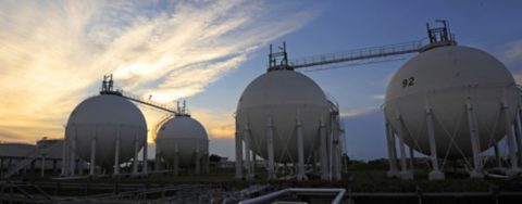 There are five spherical tanks in the Friesenheim Island section of BASF’s Verbund site in Ludwigshafen which supply the production facilities with feedstocks. The tanks have a combined total capacity of around 7.5 million liters of liquefied gas. They are used to store butane gas.