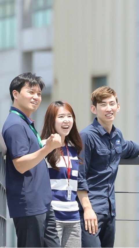 BASF employees working at Dongtan technology Development center.jpg
