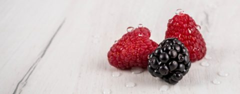 Photo of fresh, sweet fruity-raspberry ingredients with woody and green undertones: Raspberries and blackberry